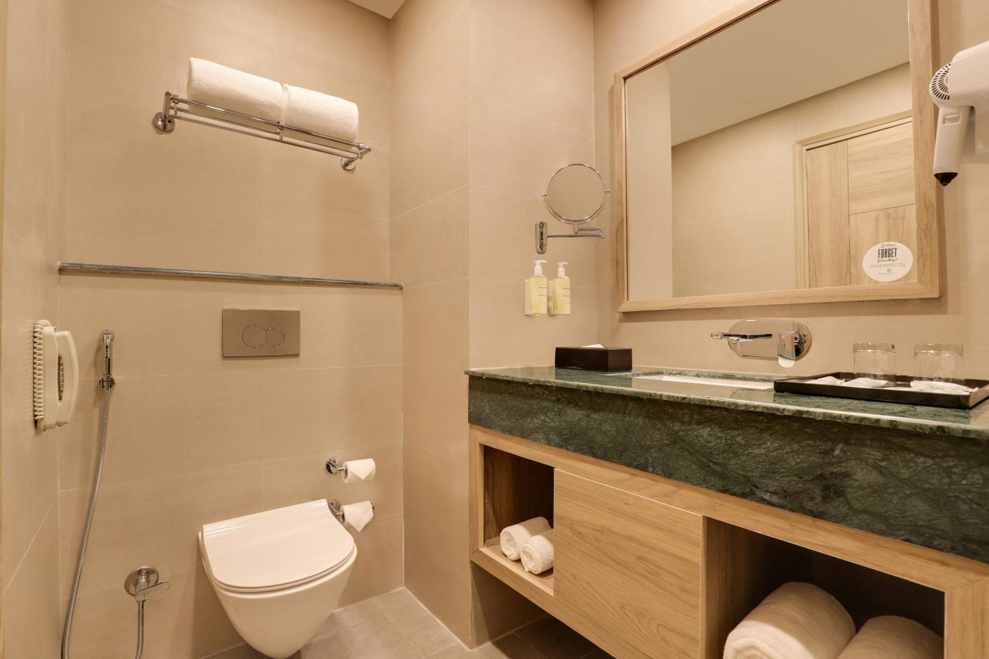 Lemon Tree Hotel, Рішикеш Екстер'єр фото